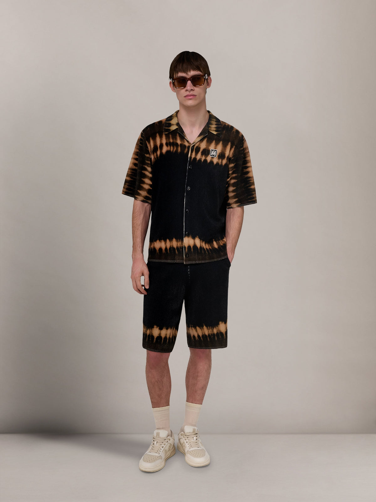 AMIRI MA PATCH TIE DYE KNIT SHIRT BLACK — vista 2