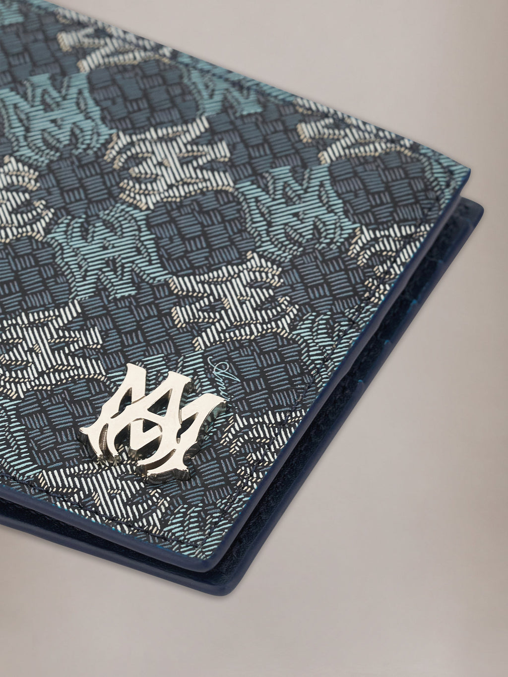 AMIRI MA QUAD CANVAS BIFOLD BLUE — vista 4