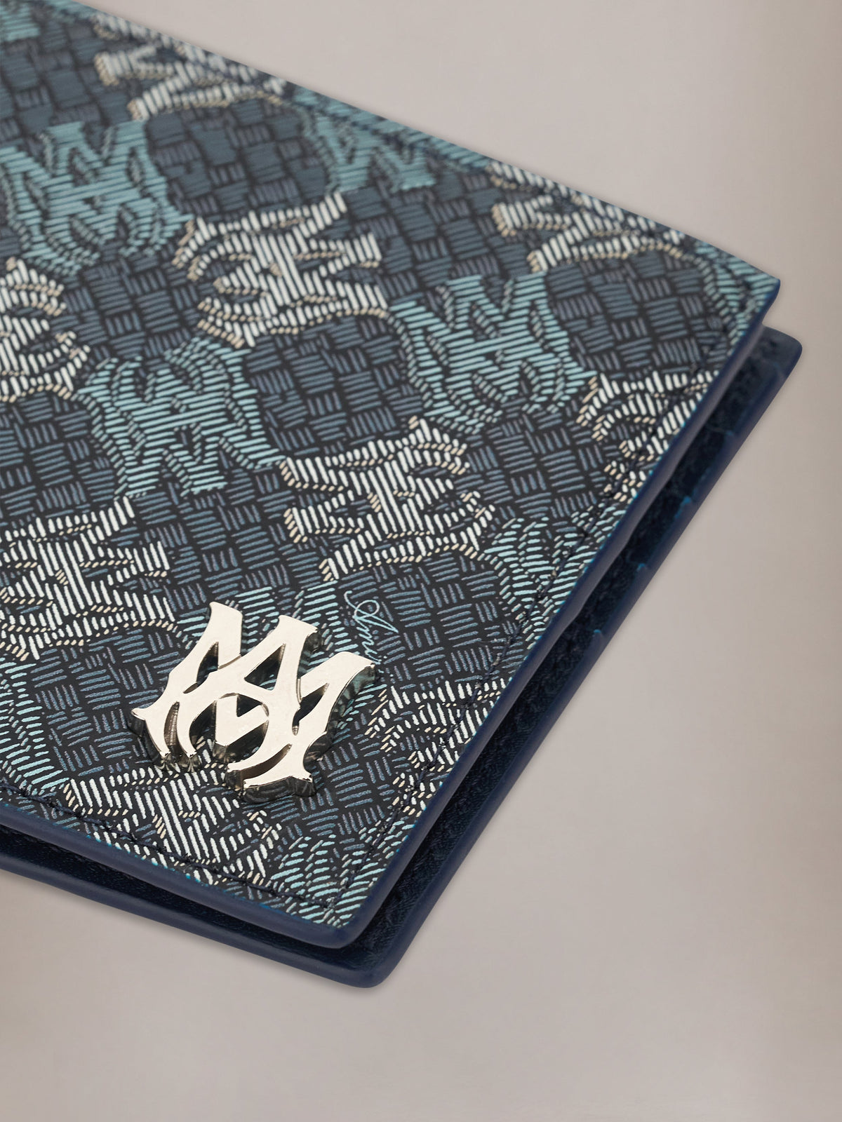 AMIRI MA QUAD CANVAS BIFOLD BLUE — vista 4