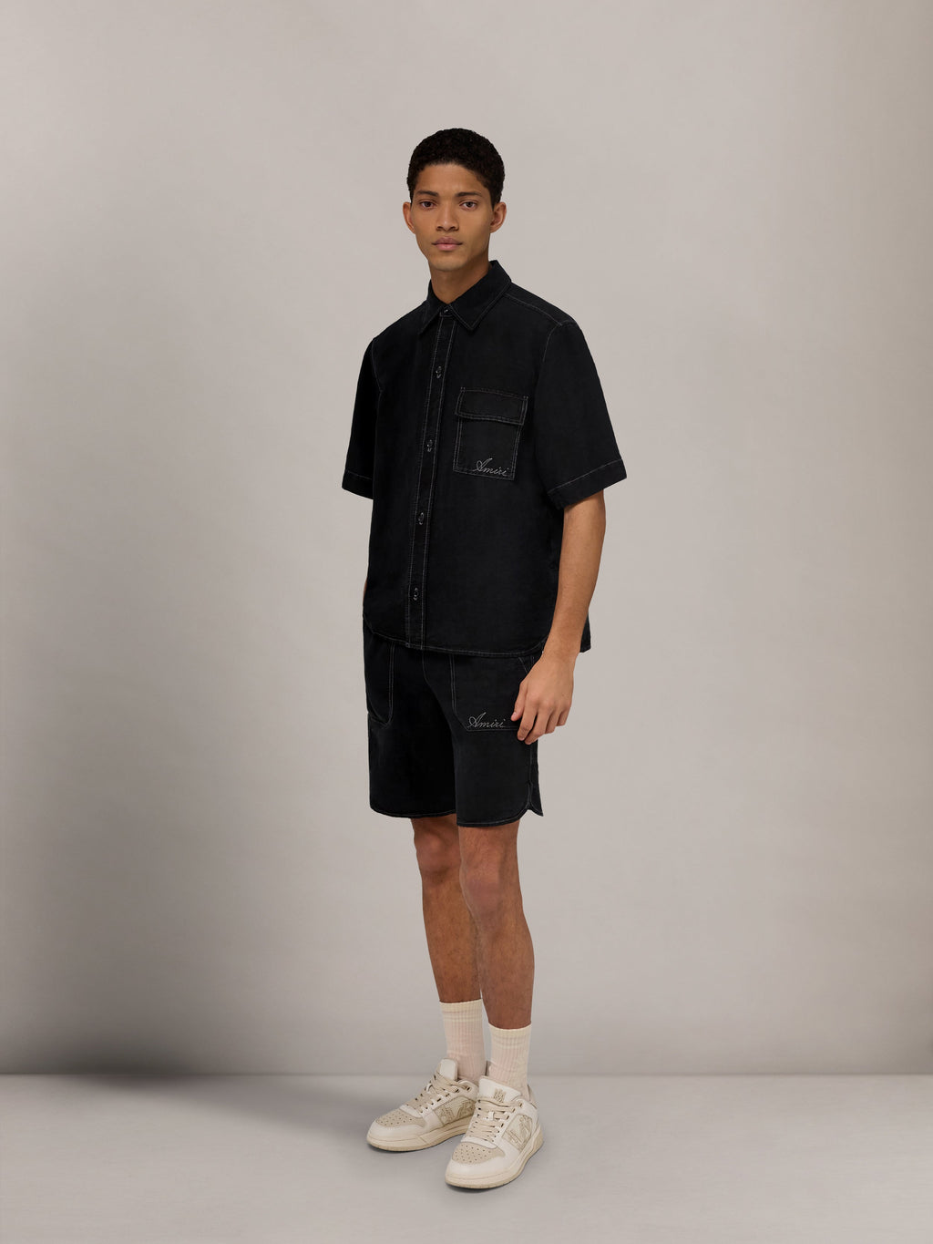 AMIRI SCRIPT LINEN GD SHORT BLACK — vista 3