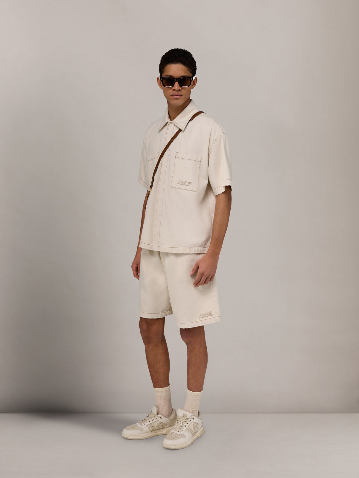 AMIRI DRAWSTRING DENIM SHORT ECRU — vista 3