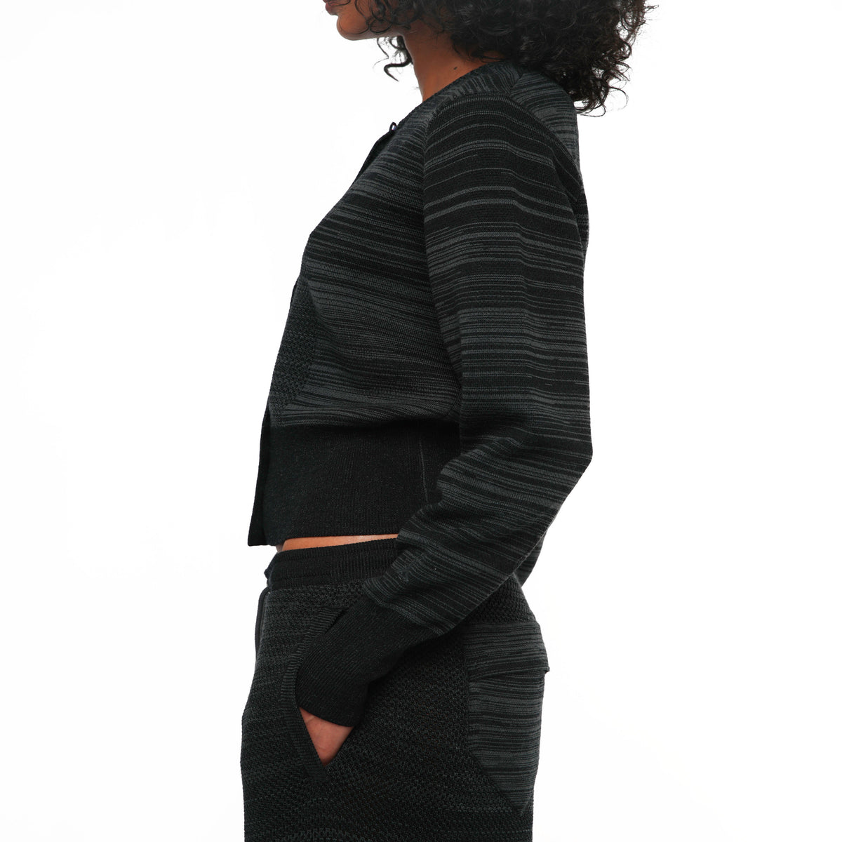 WHO DECIDES WAR TÉLA D’AMORE X JORDAN - WOMEN'S KNIT CARDIGAN — vista 2