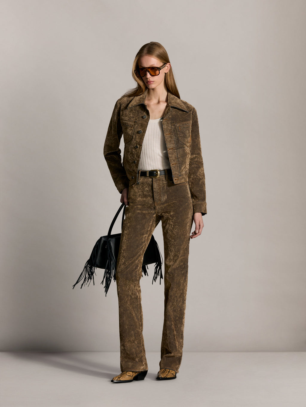 AMIRI FLOCK VINTAGE CUT JEAN FOSSIL — vista 2