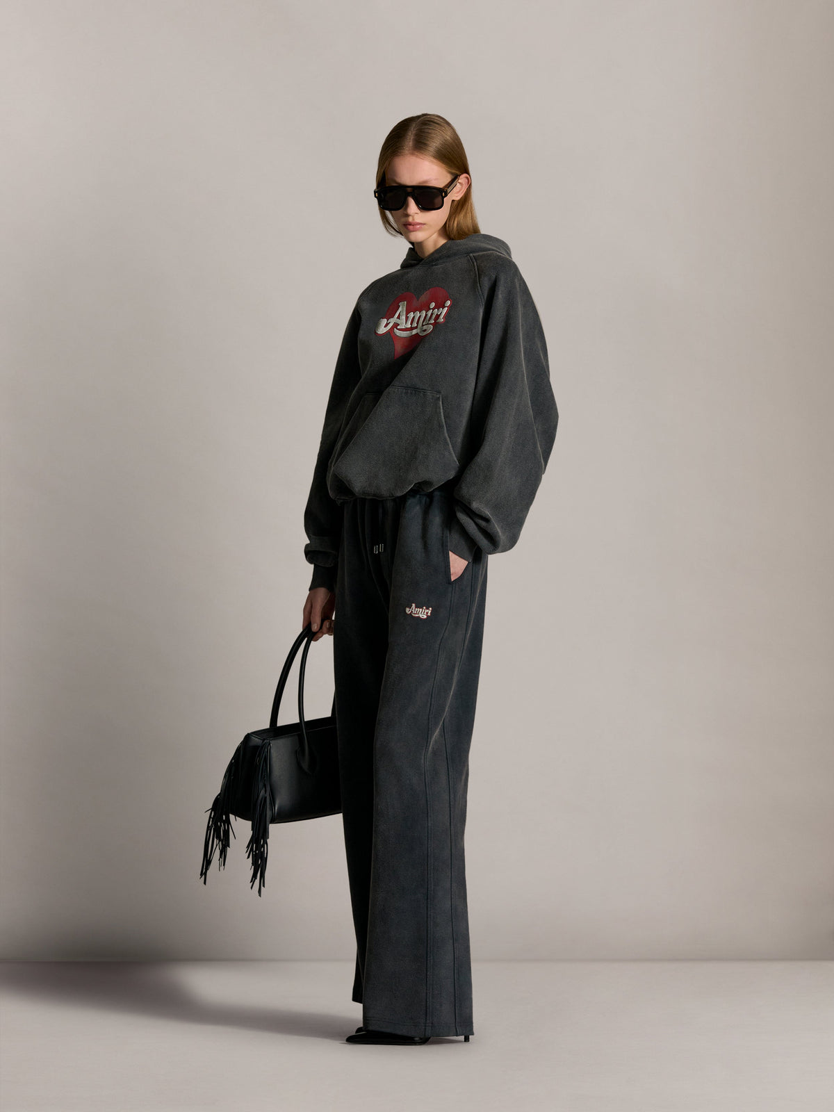 AMIRI AMIRI HEART HOODIE BLACK — vista 3