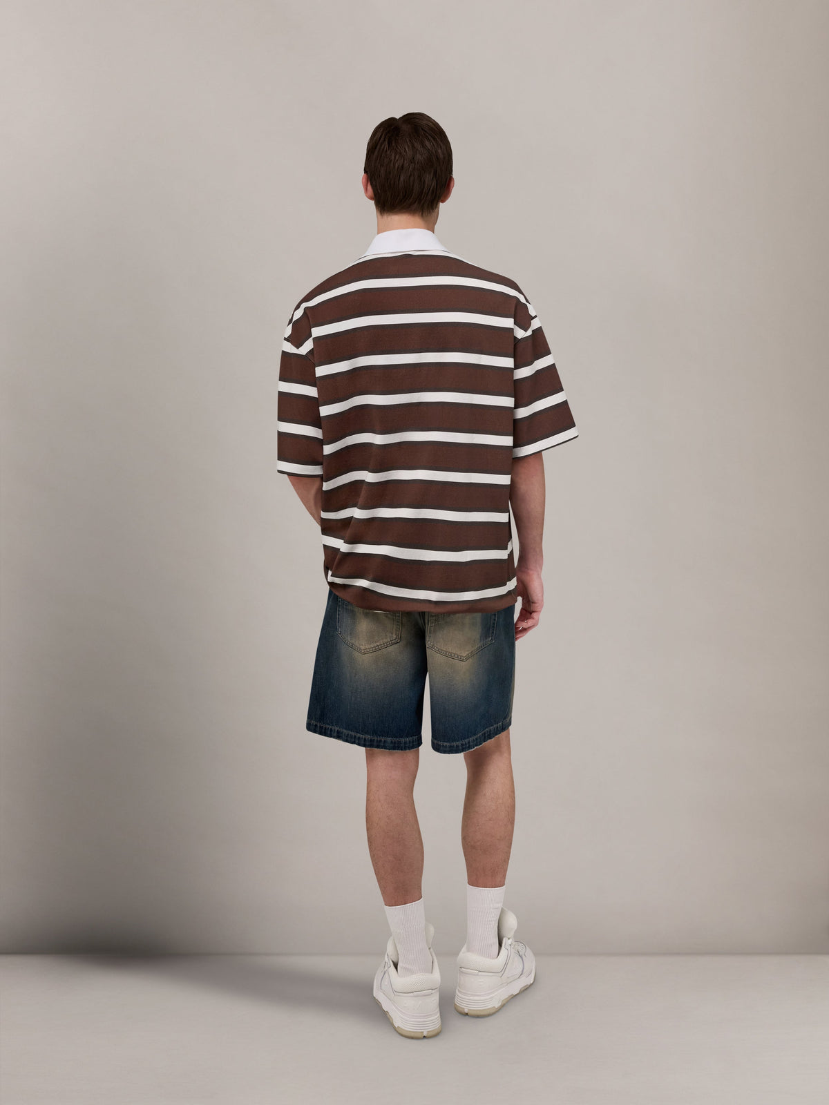 AMIRI MA STRIPED OVERSIZED POLO TOBACCO — vista 4