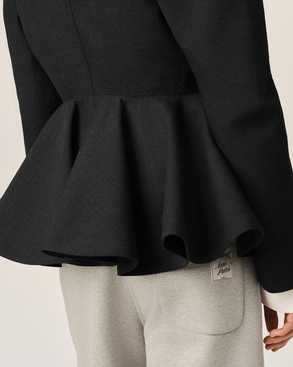 AMI PARIS GREY PEPLUM WOOL JACKET — vista 4