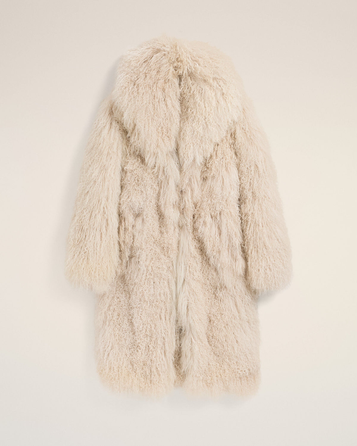 AMI PARIS LONG WHITE LAMB SHEARLING COAT