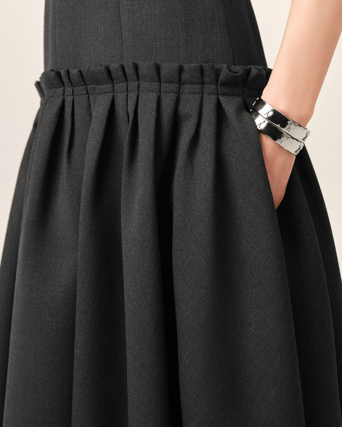 AMI PARIS MAXI GREY LOW WAISTED WOOL DRESS — vista 4