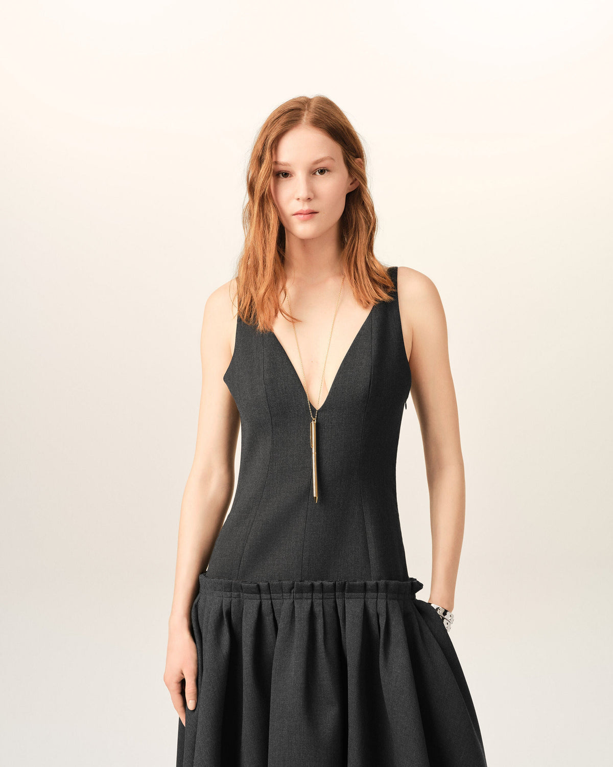 AMI PARIS MAXI GREY LOW WAISTED WOOL DRESS — vista 3