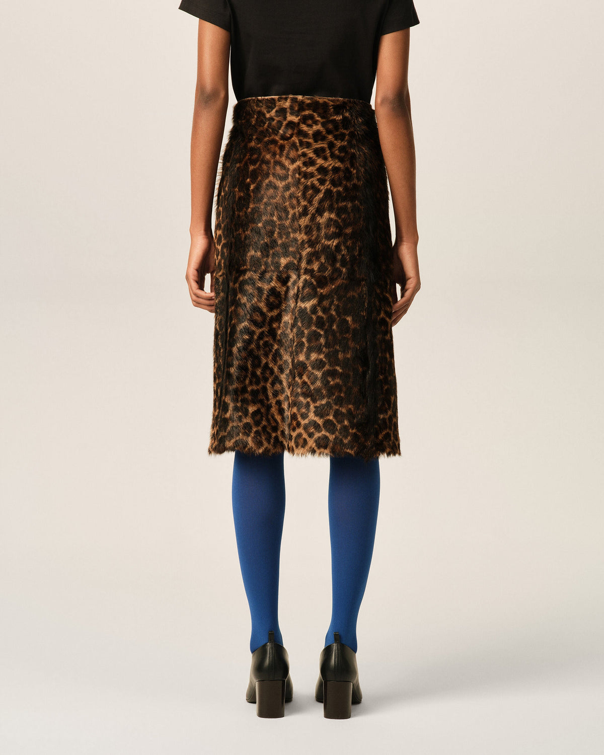 AMI PARIS LEOPARD PRINT MIDI GOAT LEATHER SKIRT — vista 4