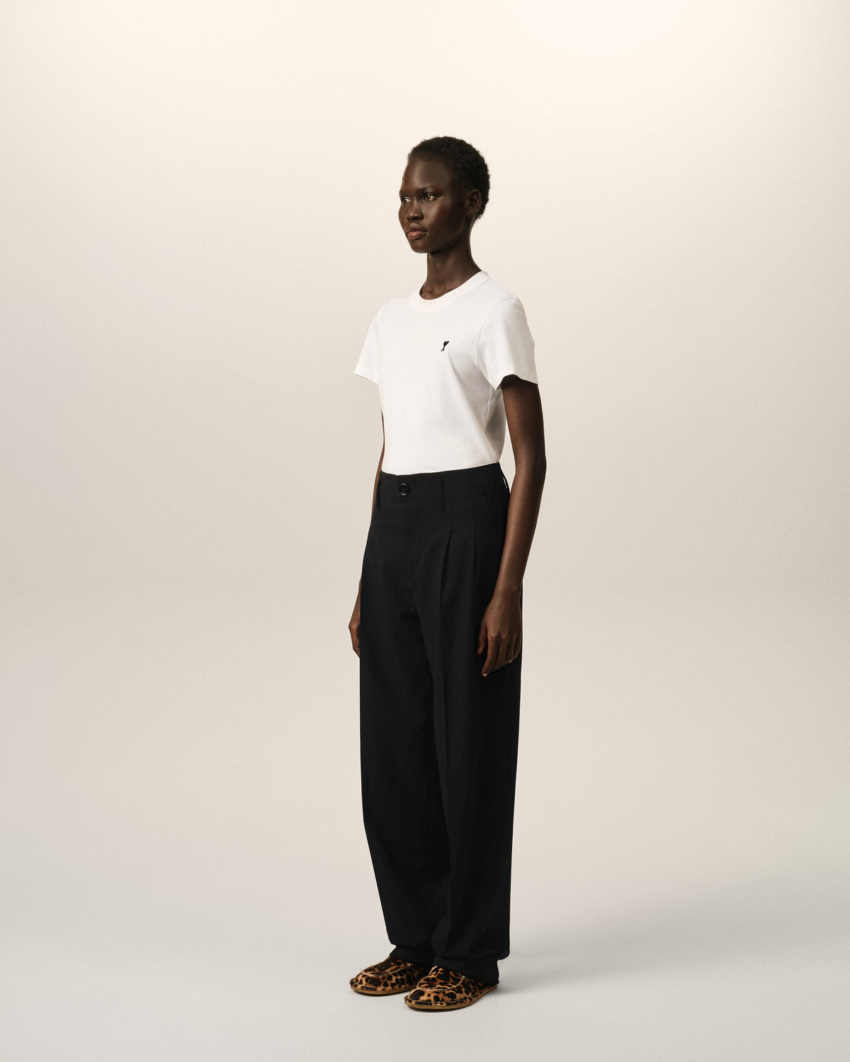 AMI PARIS BLACK TWO-PLEATS WOOL TROUSERS — vista 6