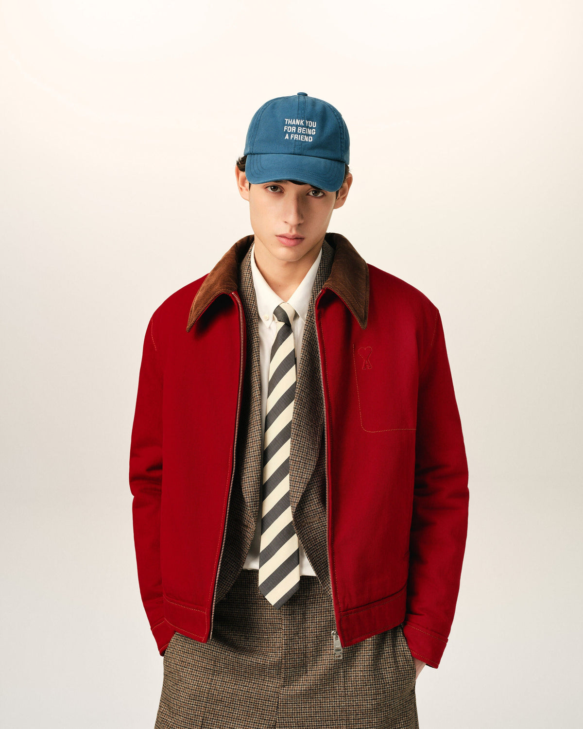 AMI PARIS RED COTTON ZIPPED JACKET WITH AMI DE COEUR — vista 3