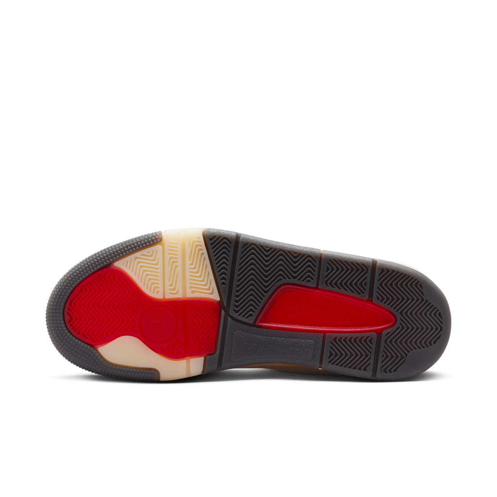 WHO DECIDES WAR TÉLA D’AMORE X JORDAN FLIGHT COURT “THE WORLD IS YOUR COURT” — vista 4