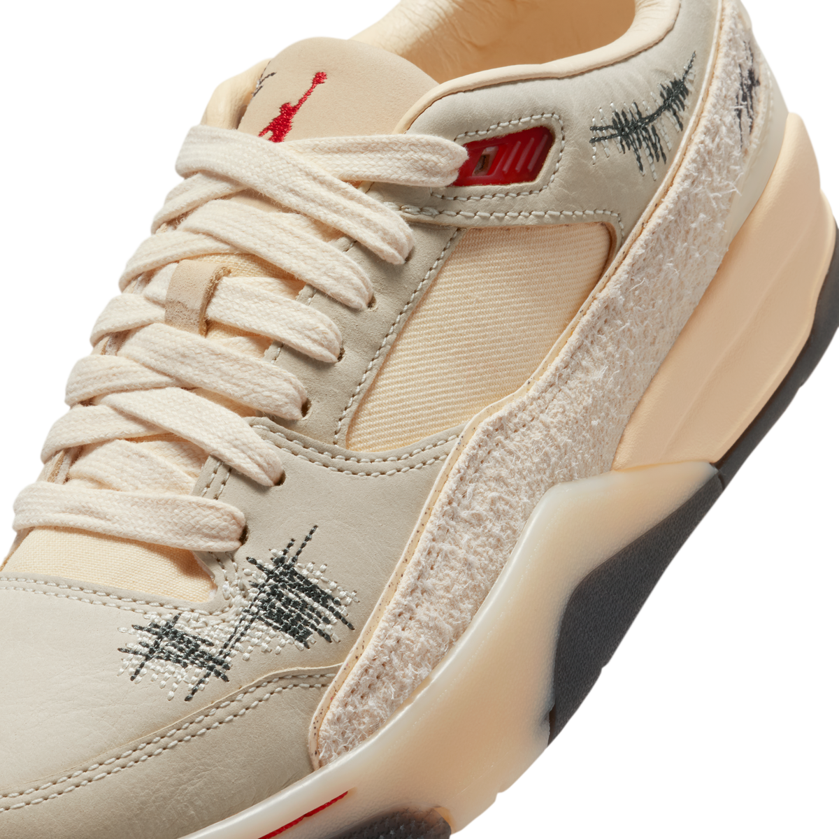 WHO DECIDES WAR TÉLA D’AMORE X JORDAN FLIGHT COURT “THE WORLD IS YOUR COURT” — vista 9