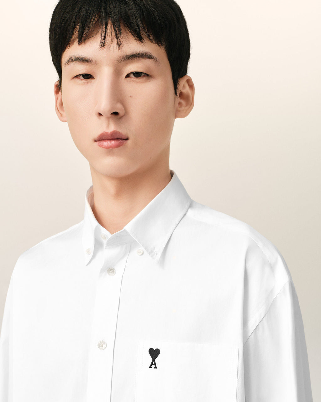 AMI PARIS WHITE BOXY COTTON SHIRT WITH AMI DE COEUR — vista 4
