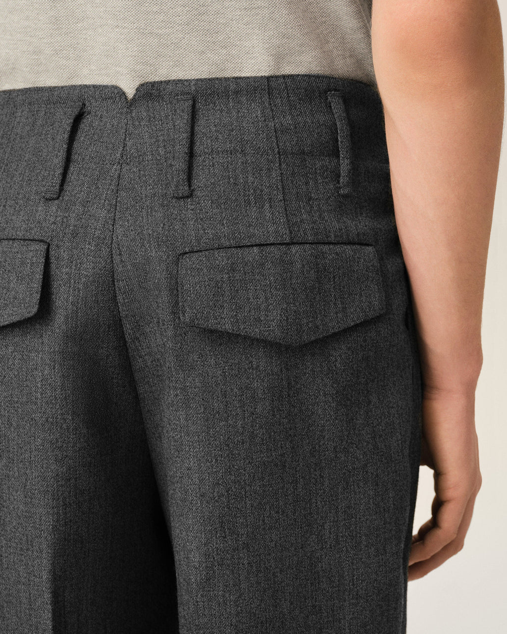 AMI PARIS GREY TWO-PLEATS WOOL TROUSERS — vista 5