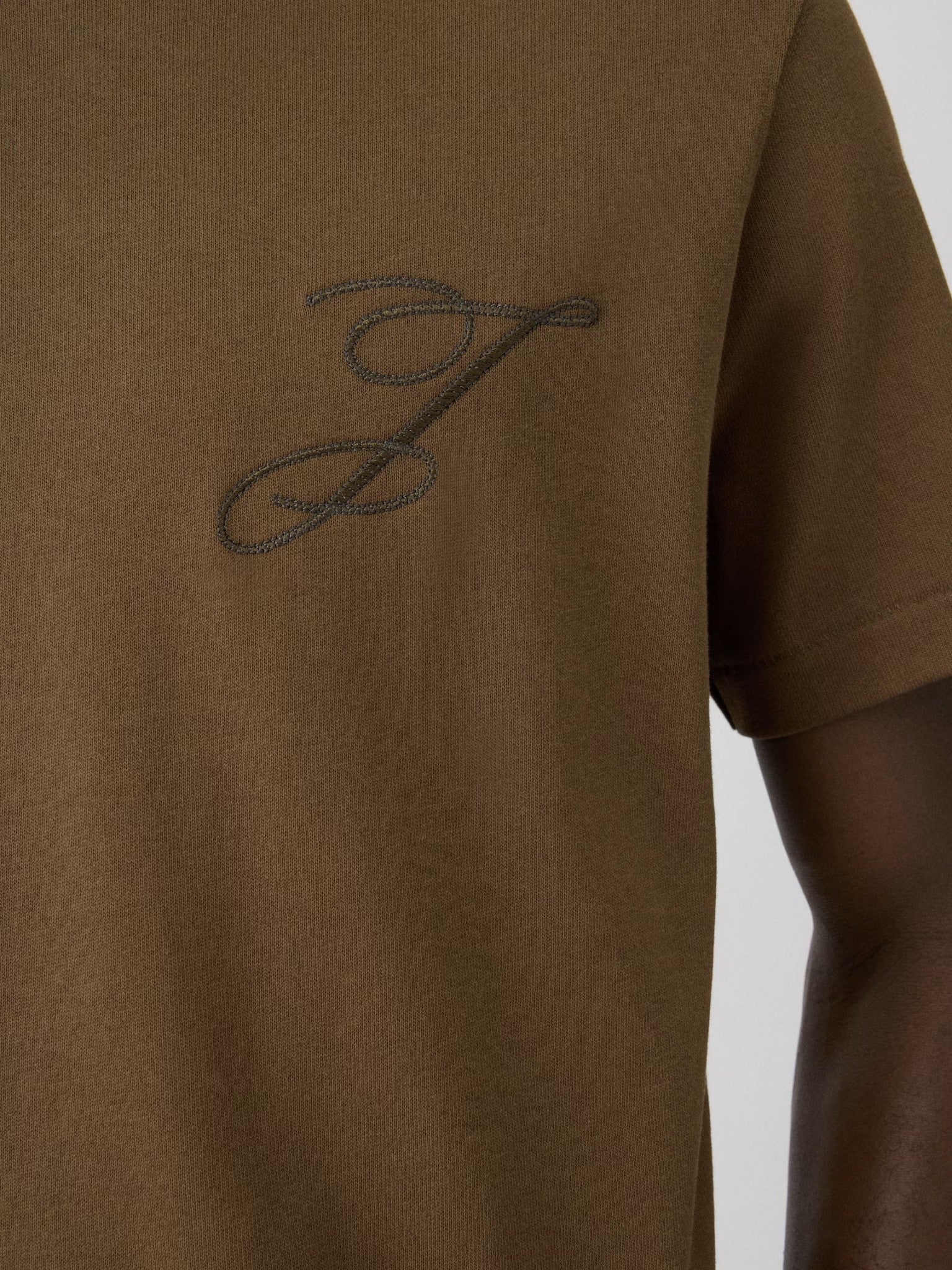 JACQUEMUS THE LOGO EMBROIDERED T-SHIRT KHAKI