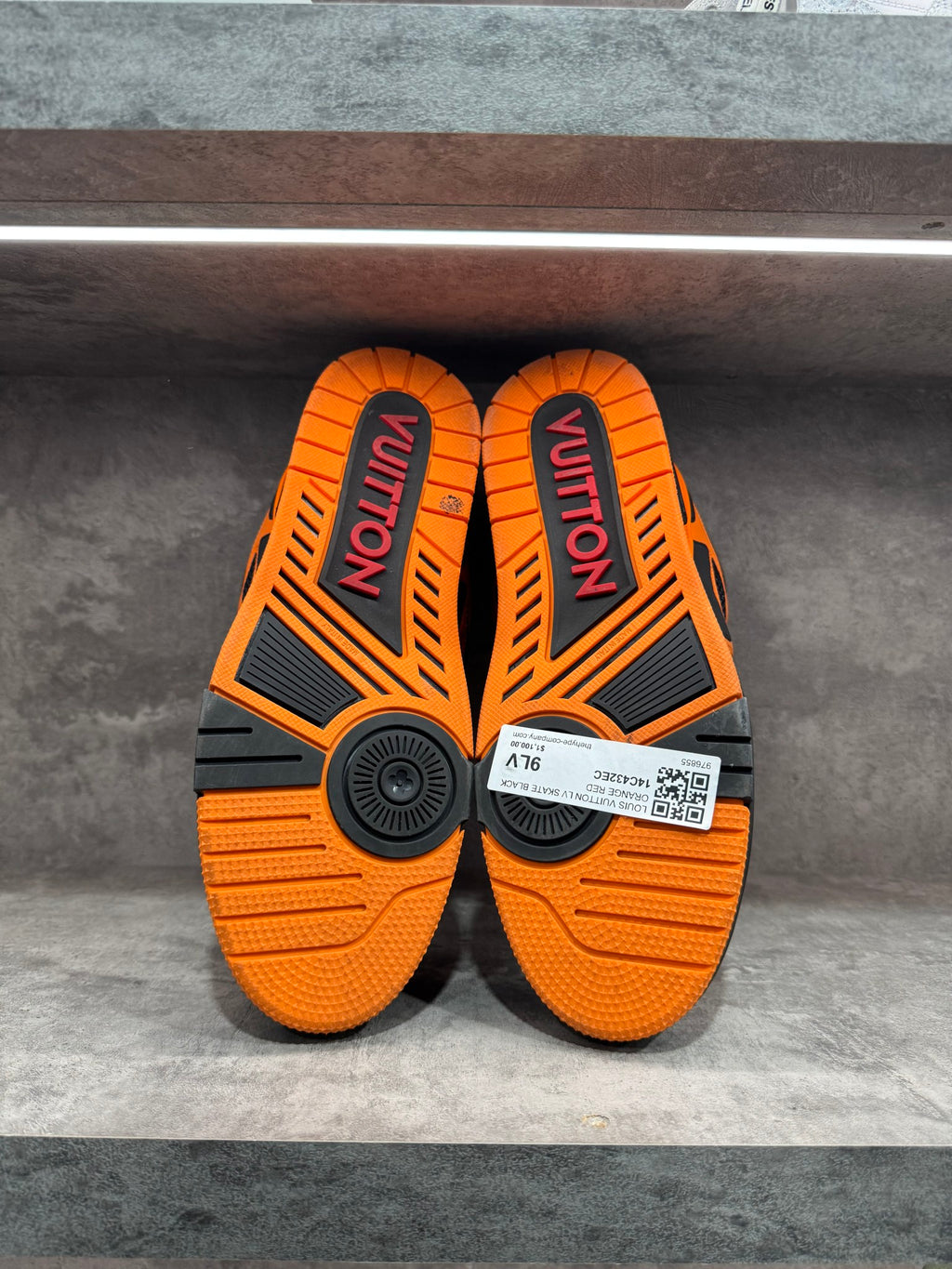 LOUIS VUITTON LV SKATE BLACK ORANGE RED