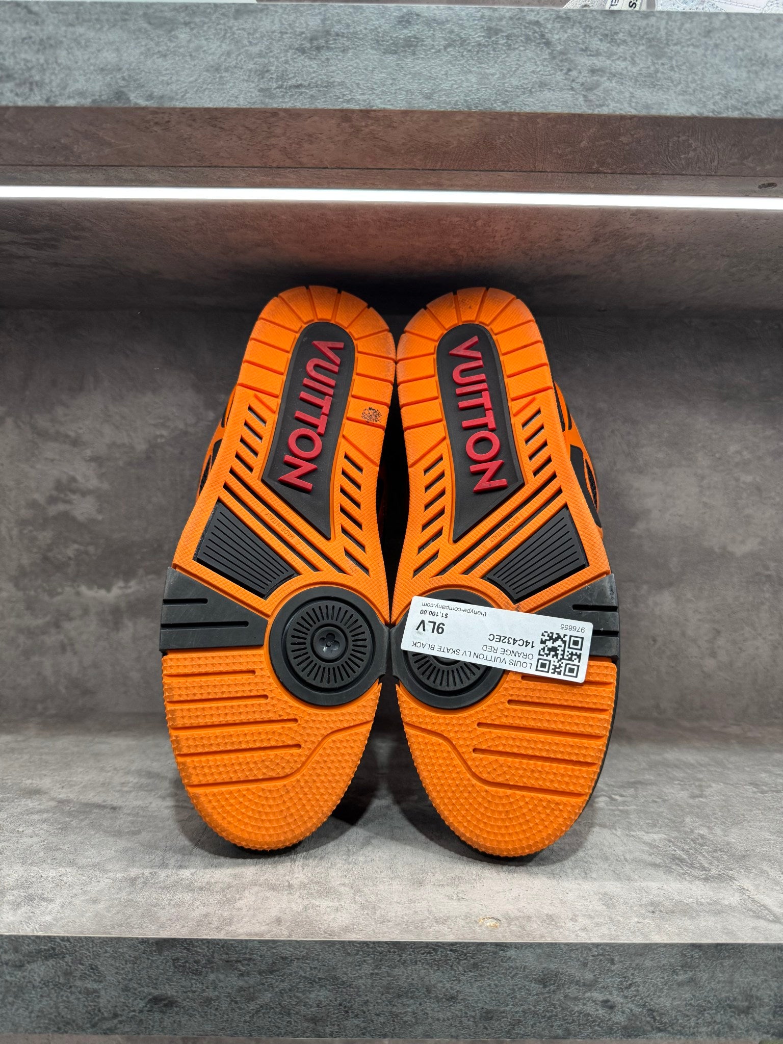 LOUIS VUITTON LV SKATE BLACK ORANGE RED