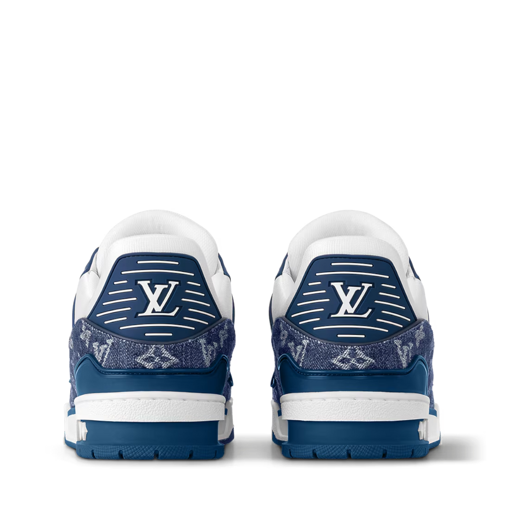 Zapatillas The Hype Company Louis Vuitton LV Trainer de mezclilla azul y blanca con logo en el talón