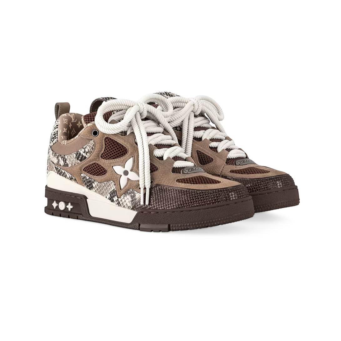 Zapatillas The Hype Company LV Skate con estampado de piel de serpiente, detalles en ante marrón y cordones gruesos.