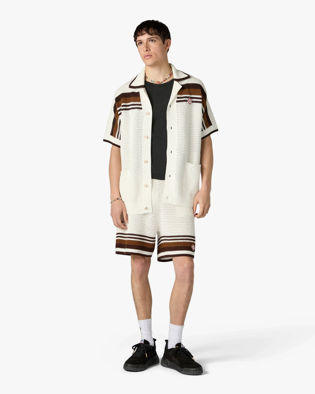 CASABLANCA WHITE & BROWN TENNIS STRIPE CROCHET SHORT SLEEVE SHIRT — vista 2