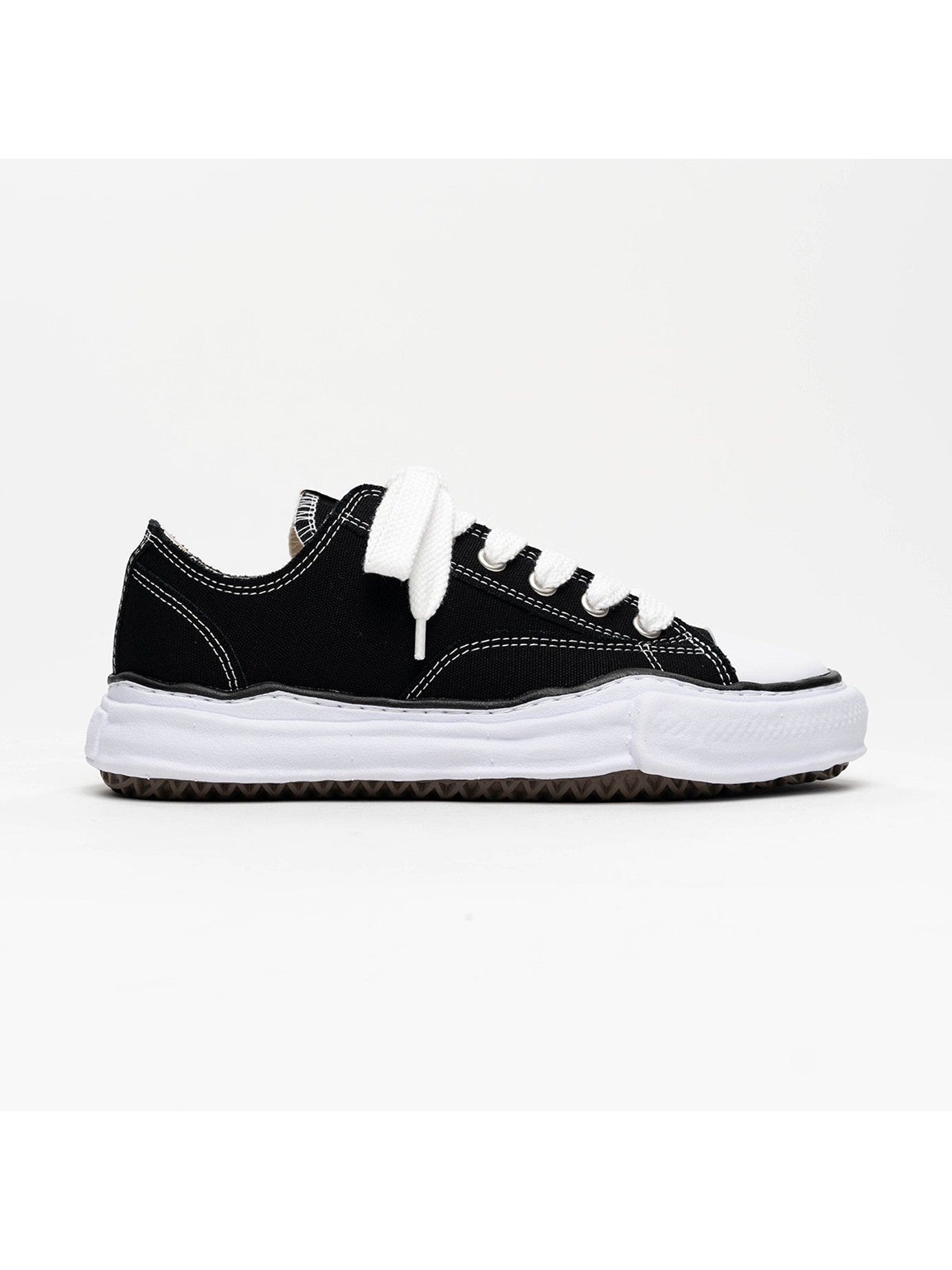 MIHARA YASUHIRO PETERSON BLACK ORIGINAL SOLE CANVAS LOW