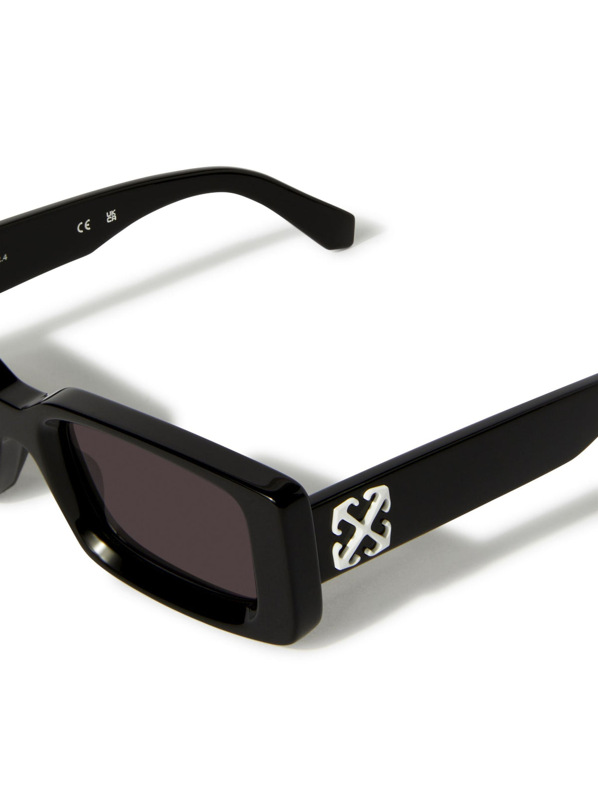 OFF-WHITE ARTHUR SUNGLASSES BLACK — vista 3