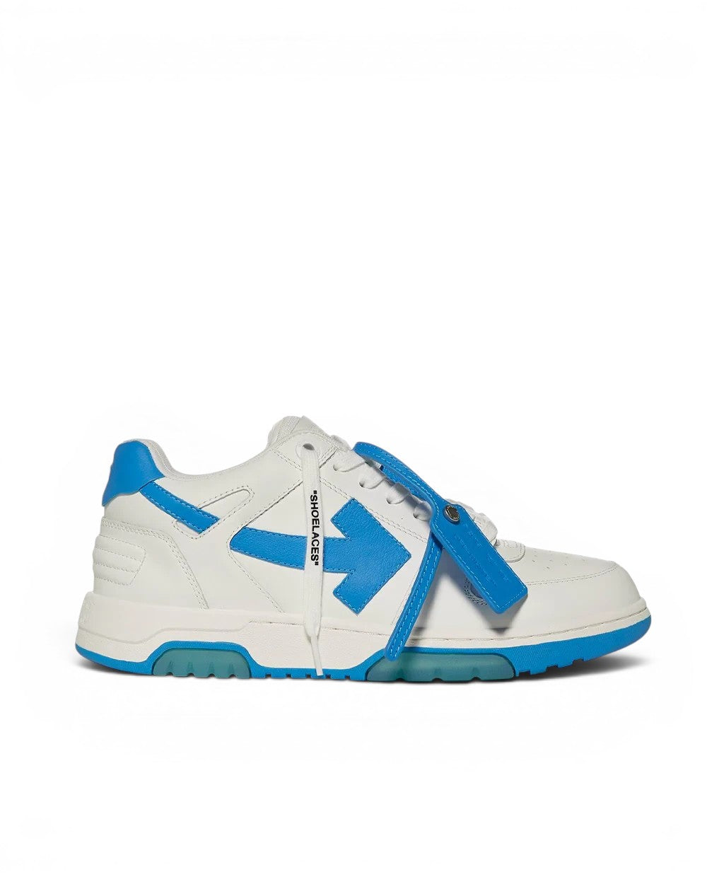 Zapatillas The Hype Company Off-White Out of Office bajas en cuero blanco con detalles y suela en azul vibrante