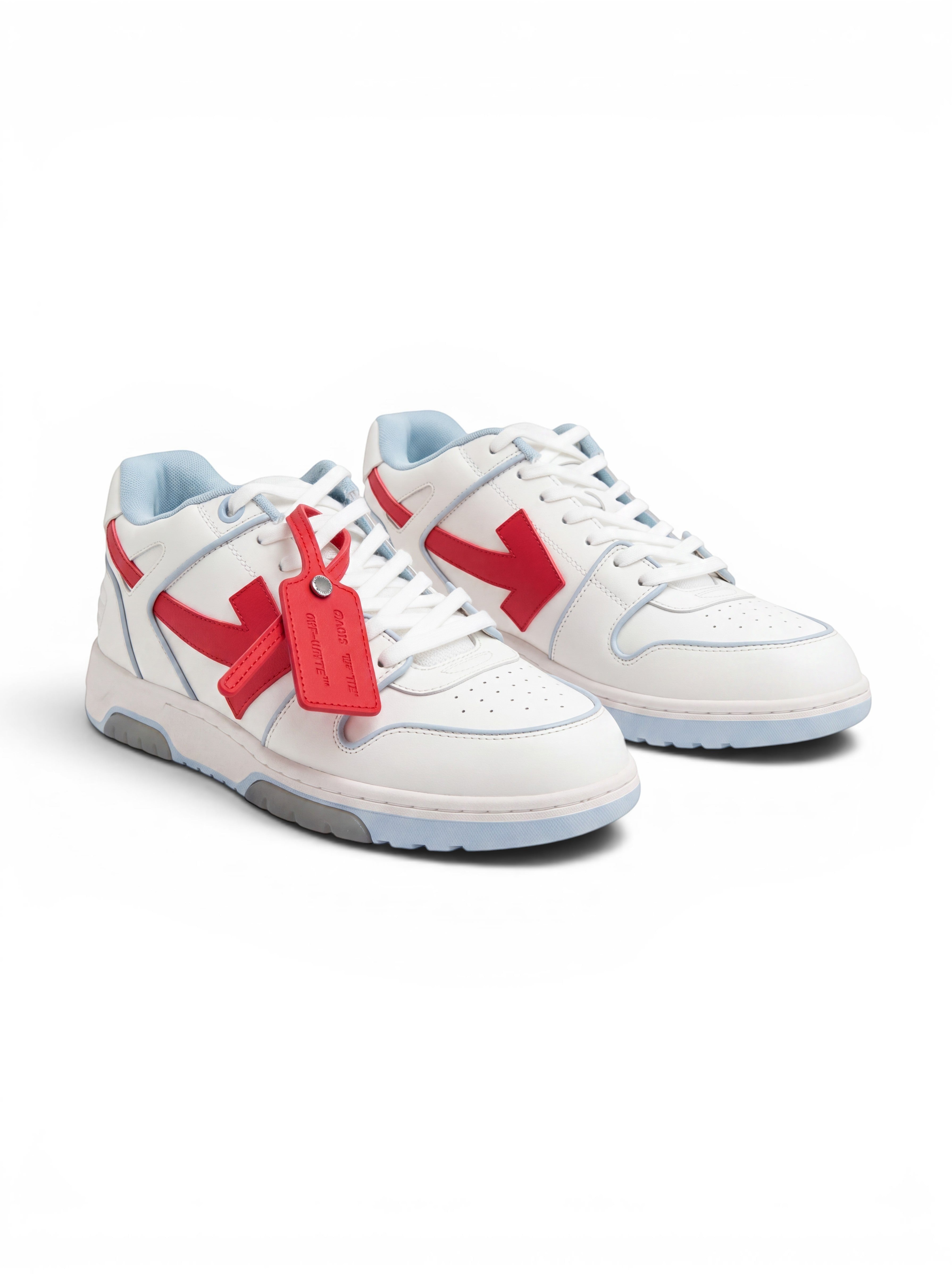 Zapatillas The Hype Company Off White Out of Office en blanco con detalles en azul claro y logo de flecha rojo