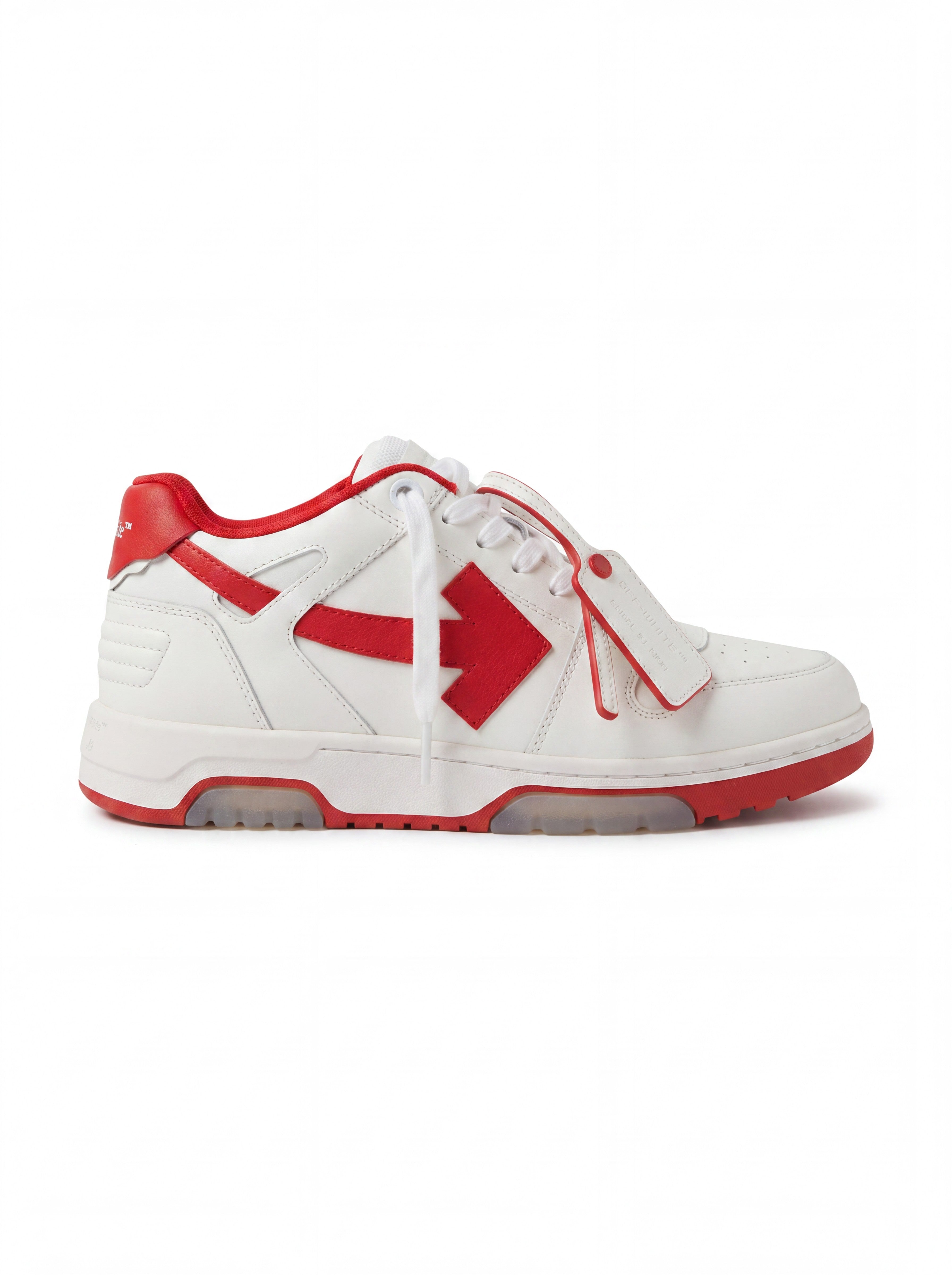 Zapatillas The Hype Company Off-White Out of Office en cuero blanco con detalles y logo de flecha en rojo