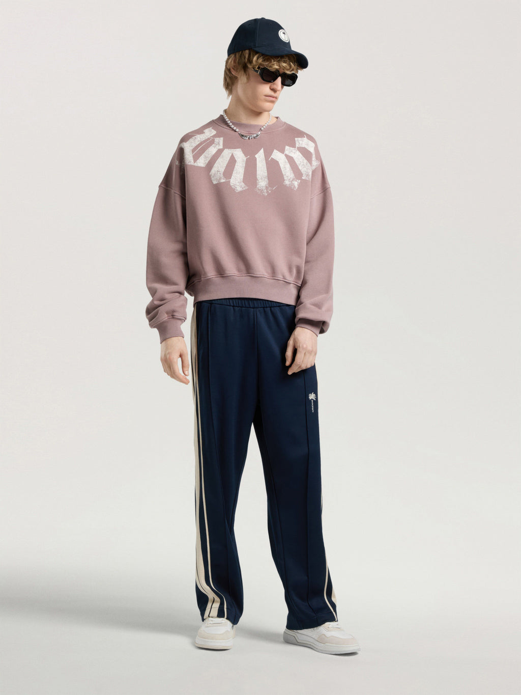 PALM ANGELS BIG NECK LOGO LOOSE SWEATSHIRT MAUVE - OFF WHITE — vista 2