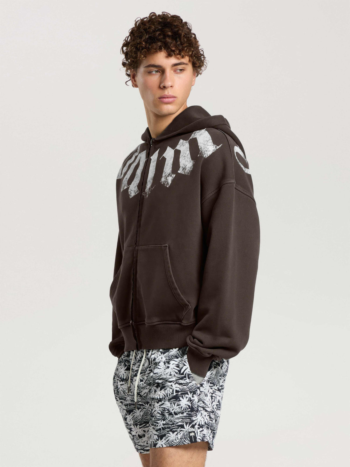PALM ANGELS BIG NECK LOGO ZIP LOOSE HOODIE BROWN - OFF WHITE — vista 4