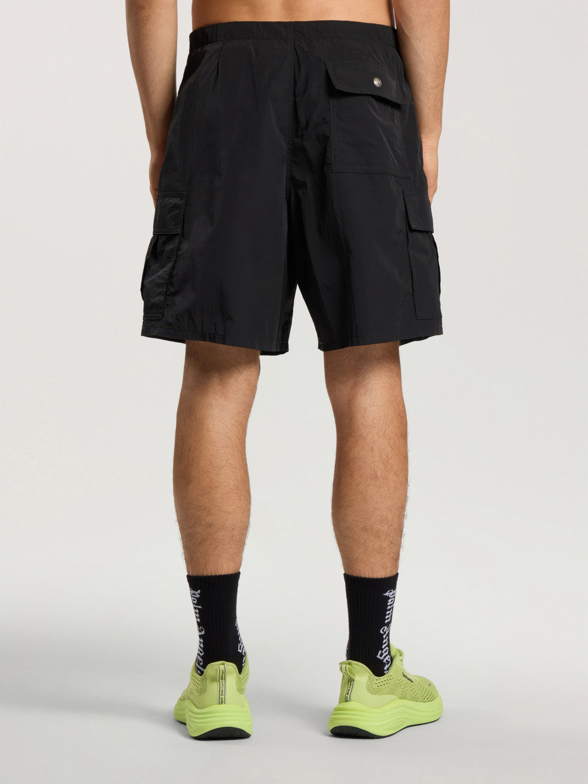 PALM ANGELS PALM TYPE LOOSE CARGO SHORTS BLACK - OFF WHITE — vista 5