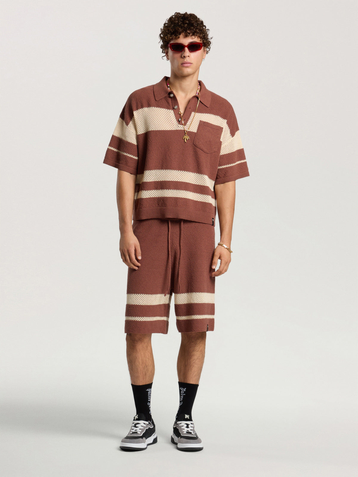 PALM ANGELS PALM TYPE LOOSE KNIT SHORTS BROWN - KAKI — vista 2