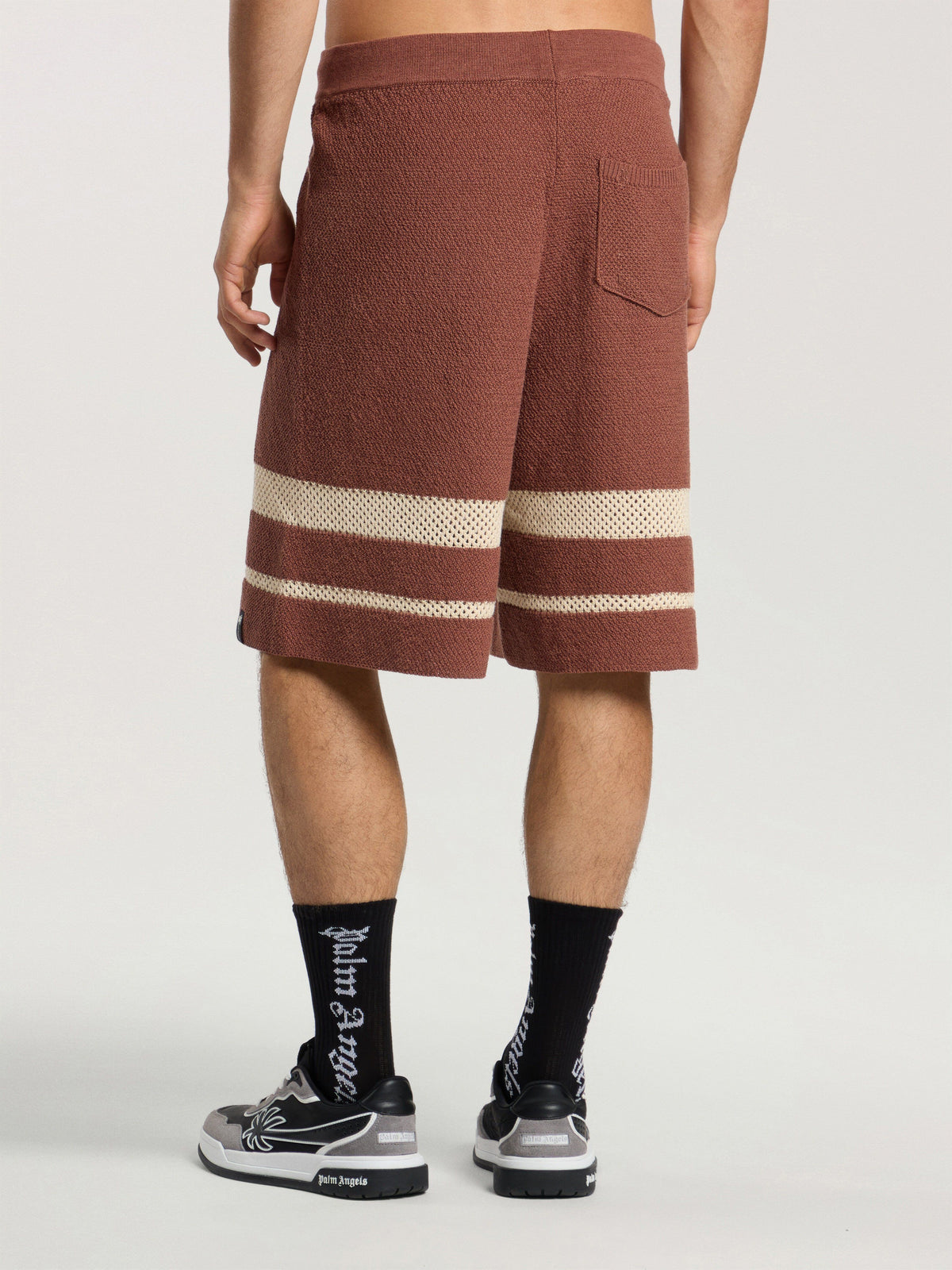 PALM ANGELS PALM TYPE LOOSE KNIT SHORTS BROWN - KAKI — vista 5