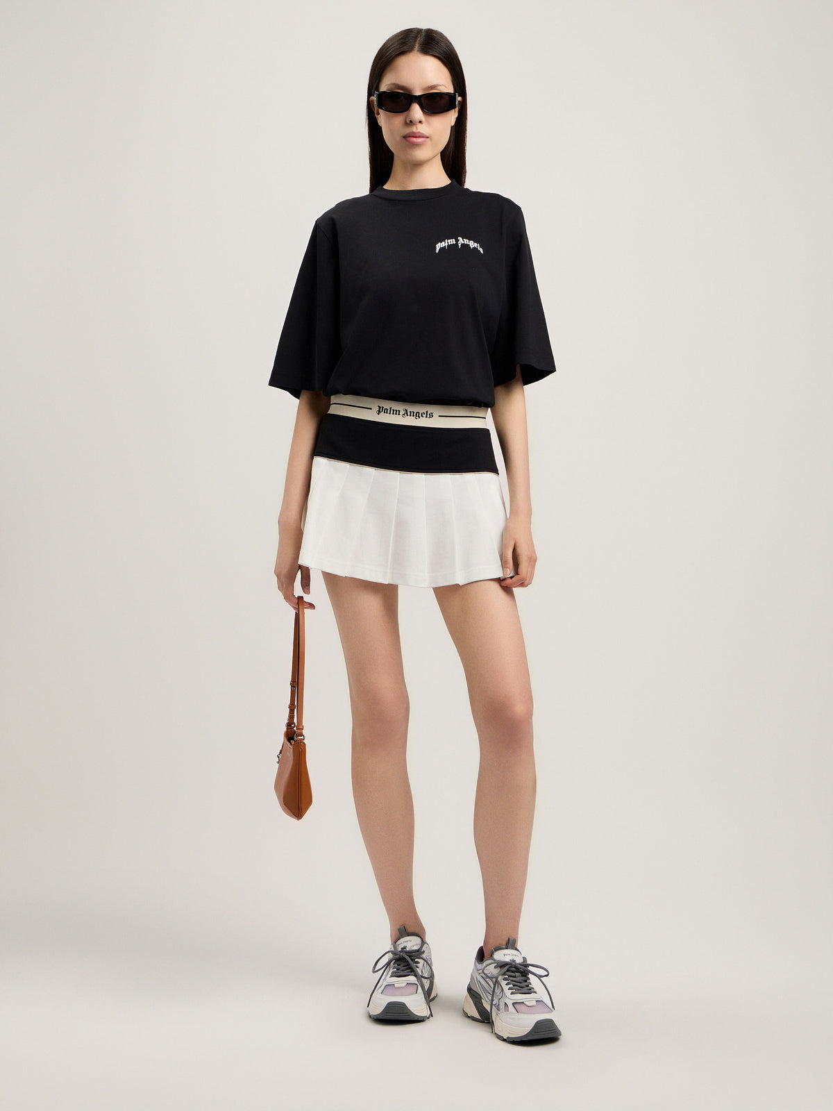 PALM ANGELS MINI CURVED LOGO BOXY T-SHIRT BLACK OFF WHITE — vista 2