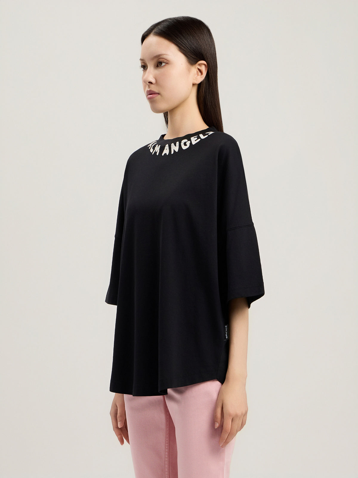 PALM ANGELS NECK LOGO OVER T-SHIRT BLACK OFF WHITE — vista 4