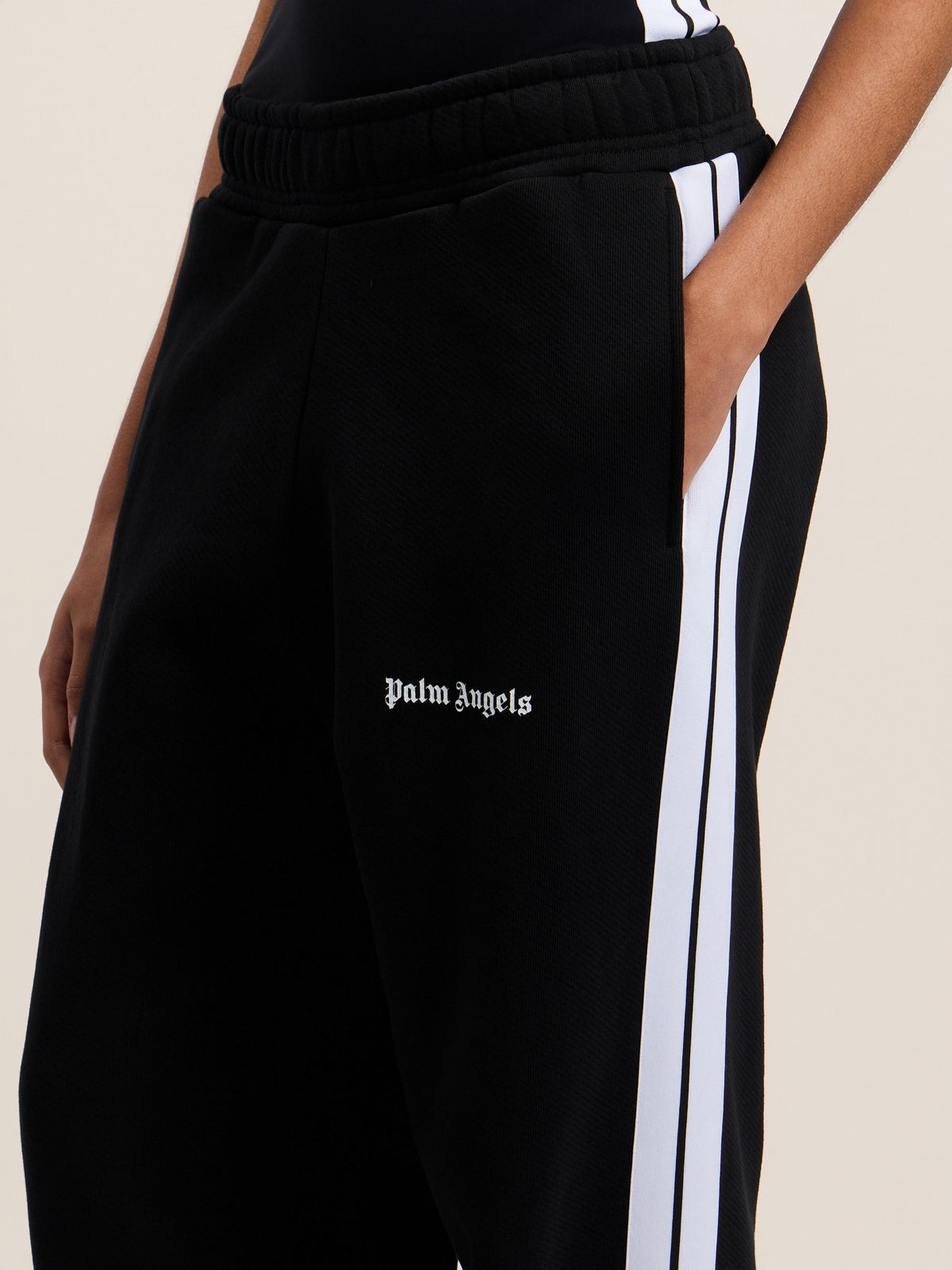 PALM ANGELS TRACK SWEATPANTS BLACK WHITE — vista 6