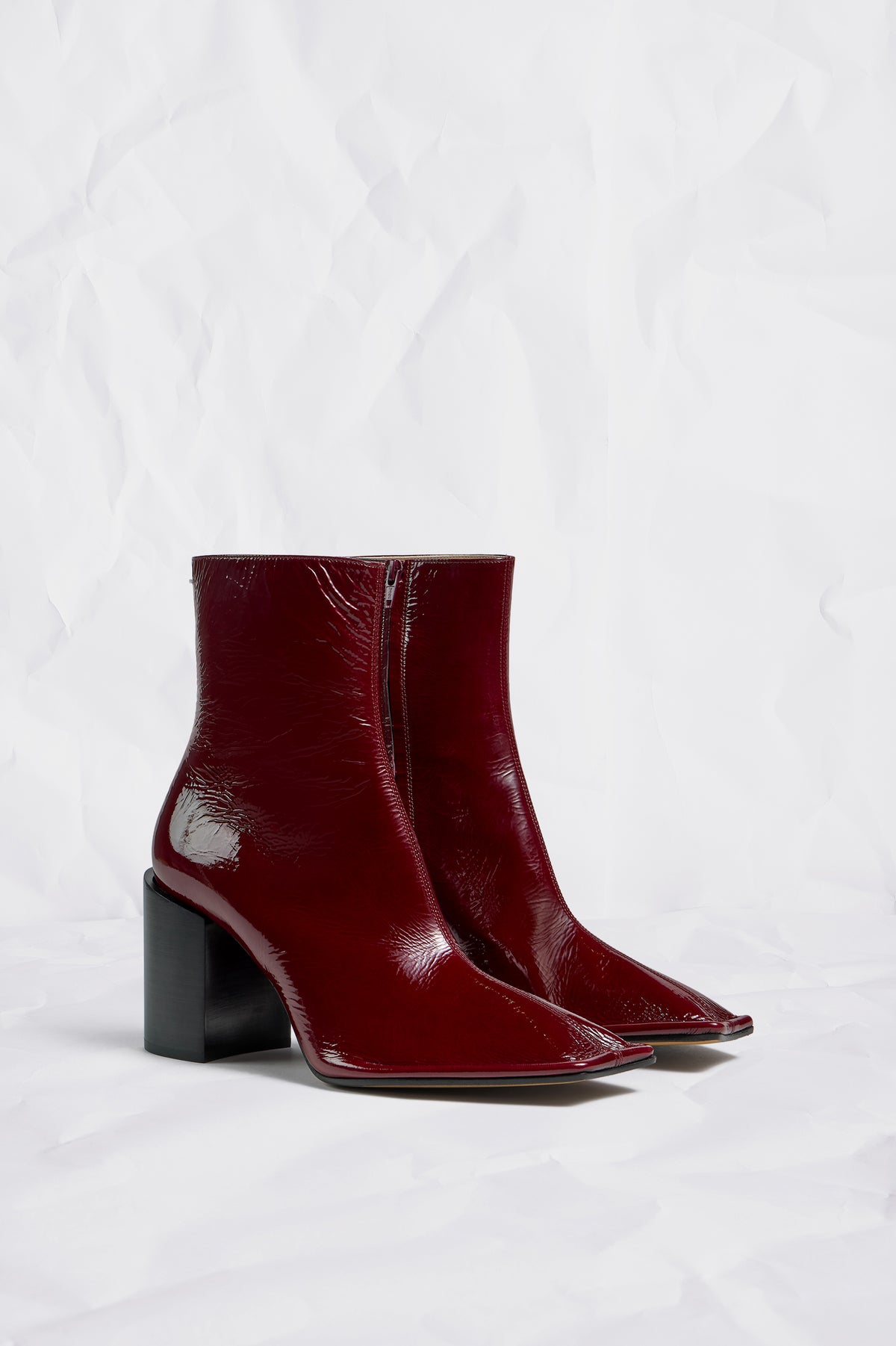 MAISON MARGIELA PIPED ANKLE BOOTS SUEDE PATENT LEATHER RED — vista 3