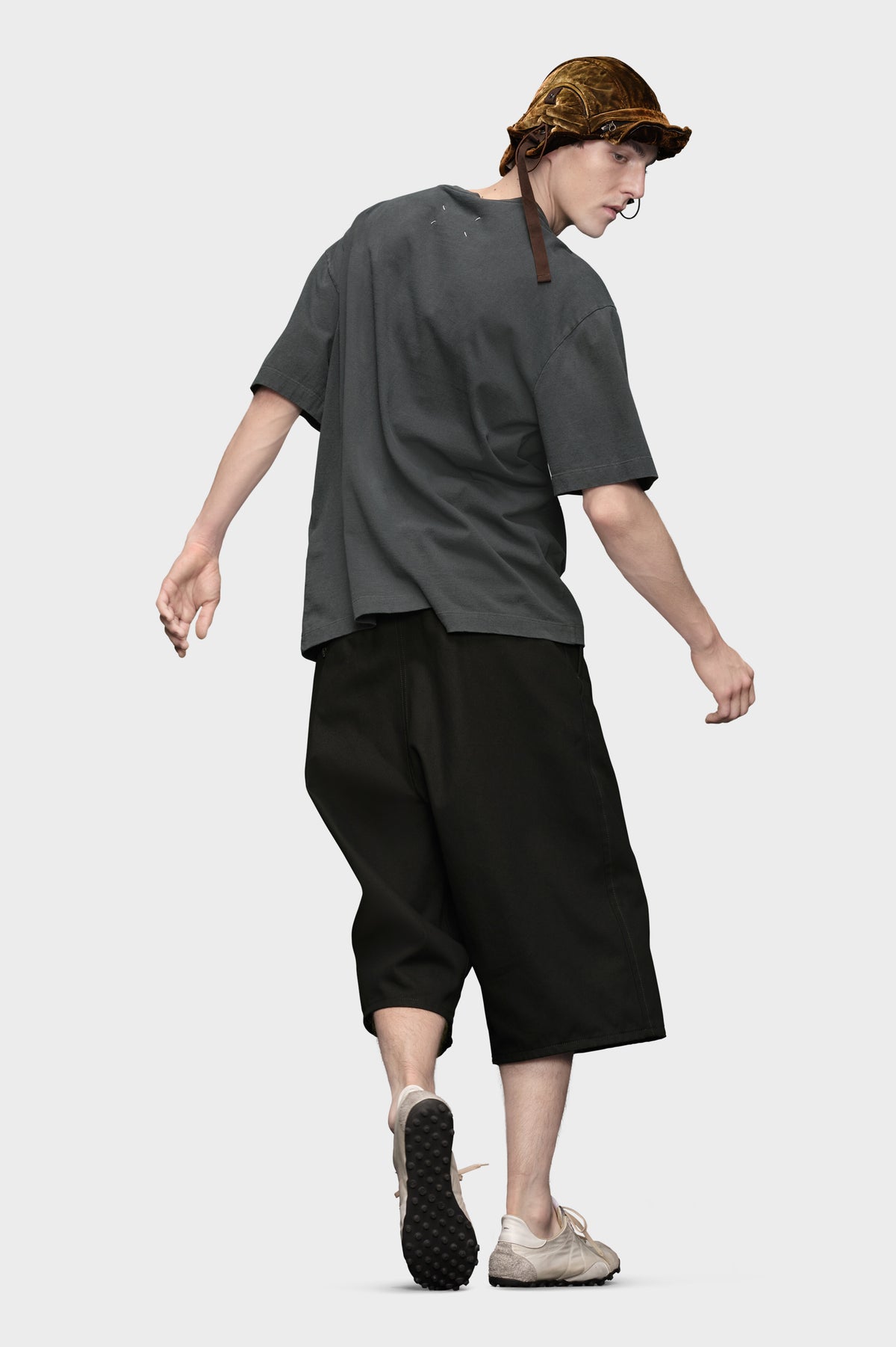 MAISON MARGIELA EMBROIDERED LOGO T-SHIRT BLACK — vista 4