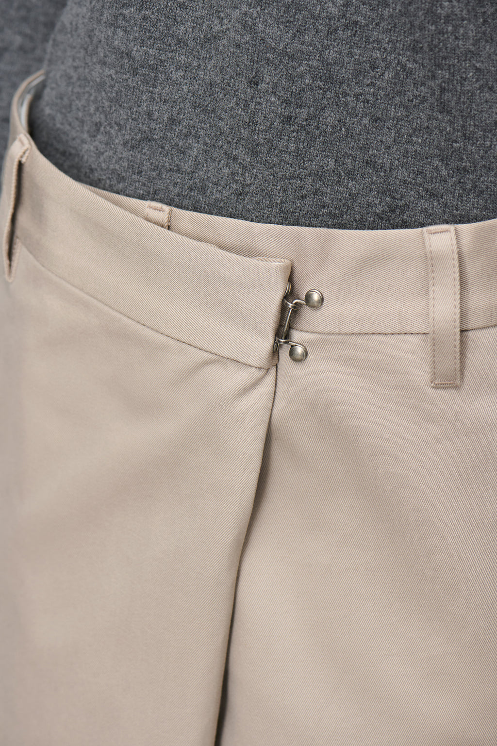 MAISON MARGIELA WRAP SHORTS GREY — vista 5