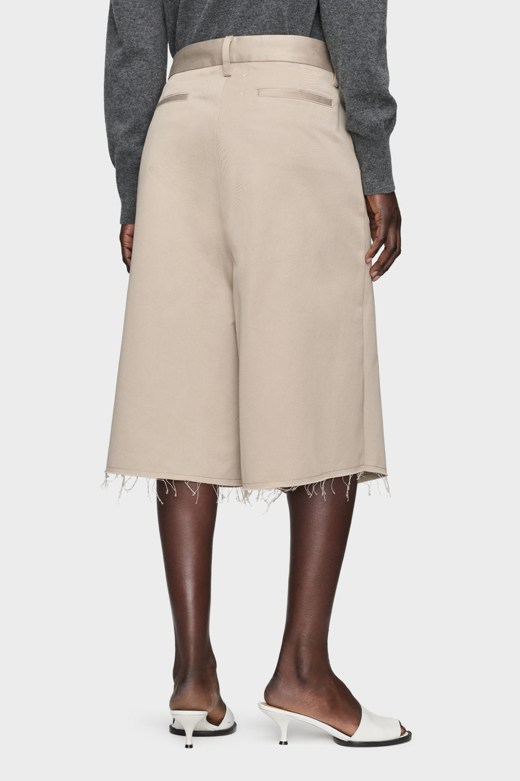 MAISON MARGIELA WRAP SHORTS GREY — vista 4