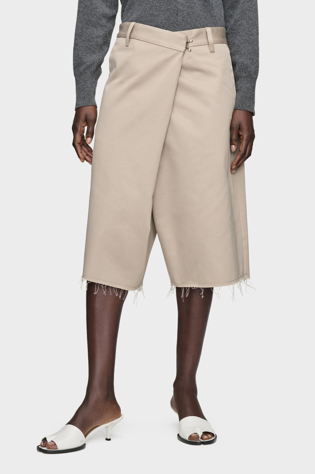 MAISON MARGIELA WRAP SHORTS GREY — vista 2