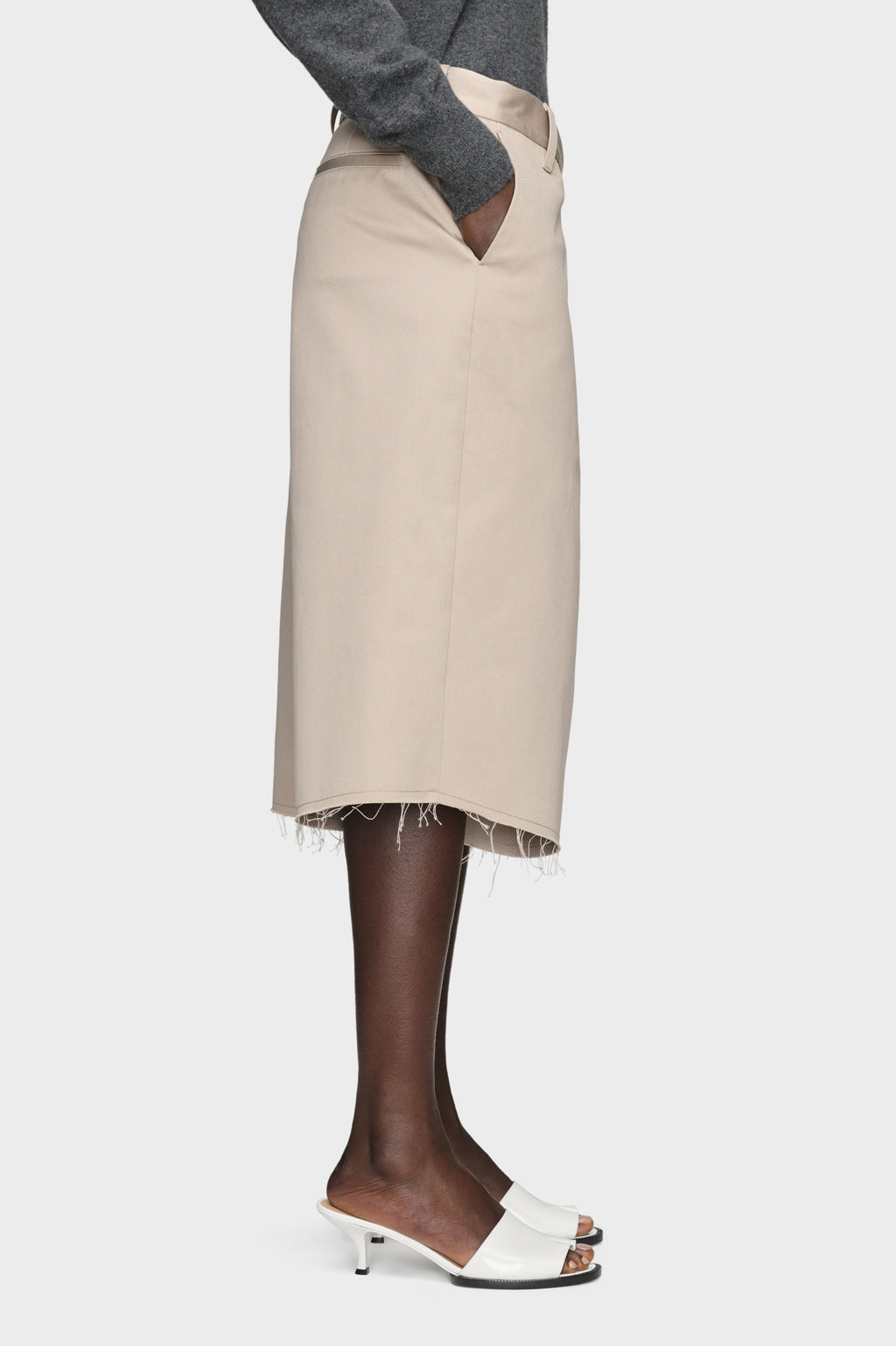 MAISON MARGIELA WRAP SHORTS GREY — vista 3