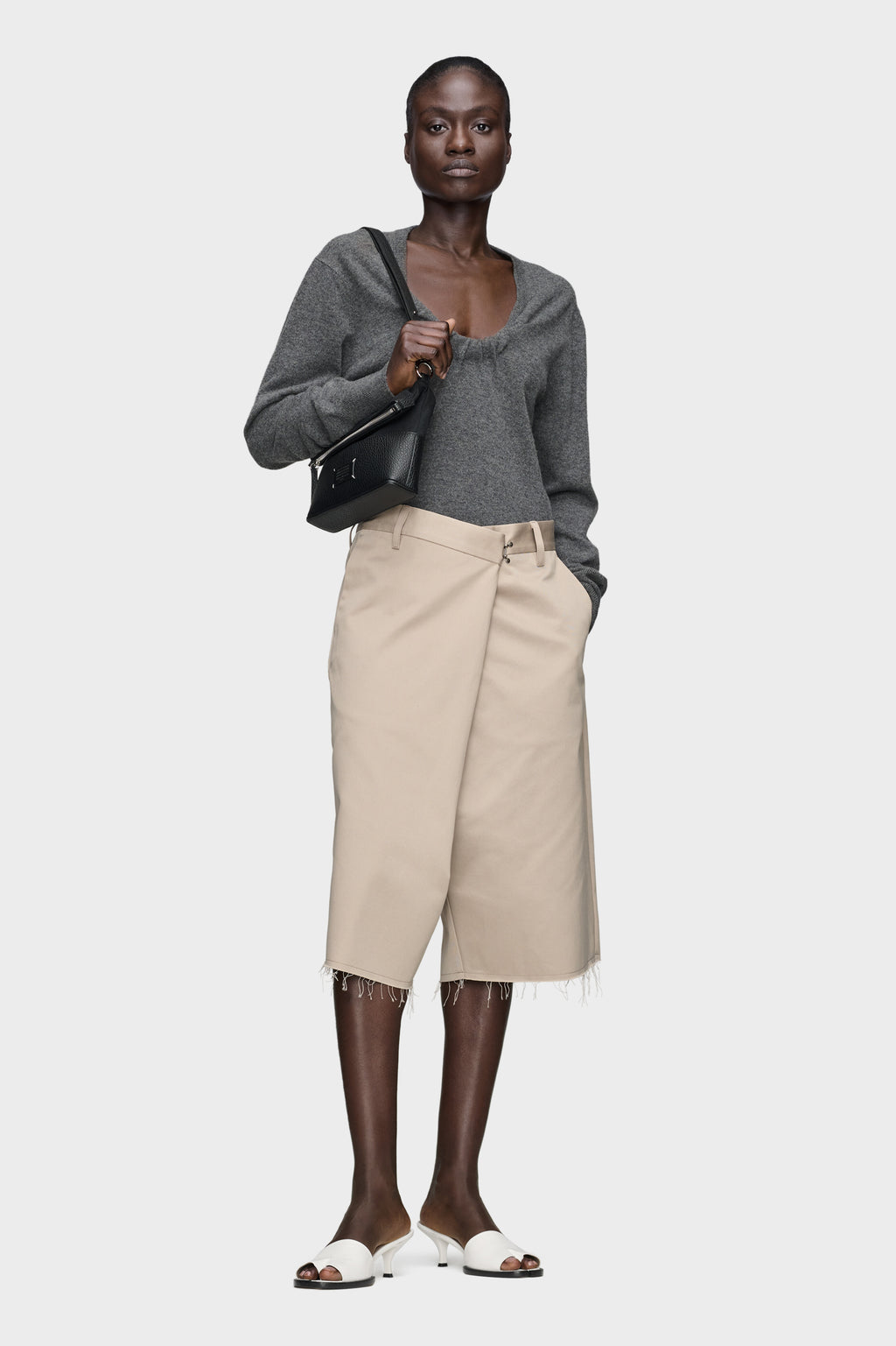 MAISON MARGIELA WRAP SHORTS GREY — vista 7