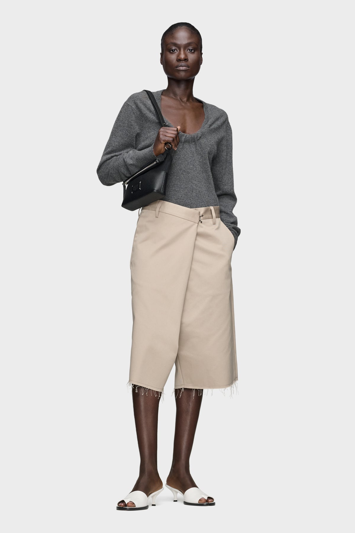 MAISON MARGIELA WRAP SHORTS GREY — vista 7