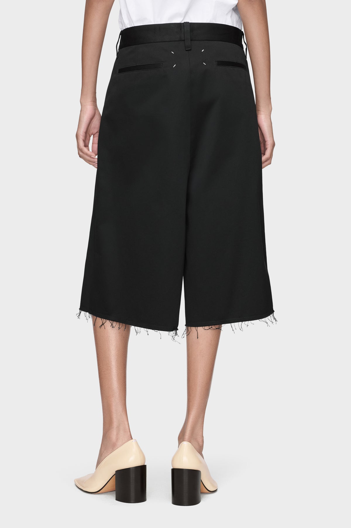 MAISON MARGIELA WRAP SHORTS BLACK — vista 4