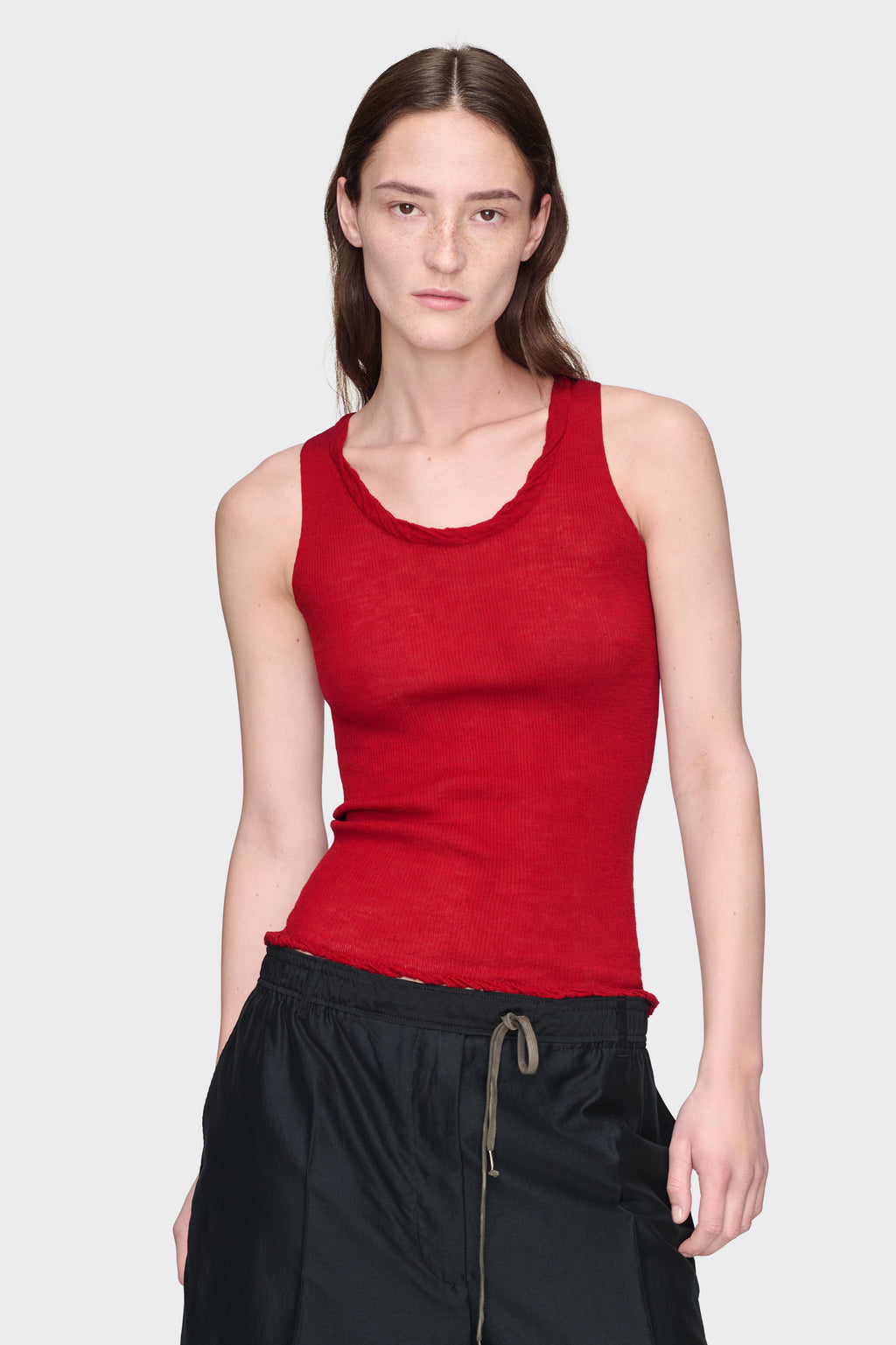 MAISON MARGIELA TWISTED KNIT TANK TOP RED — vista 2