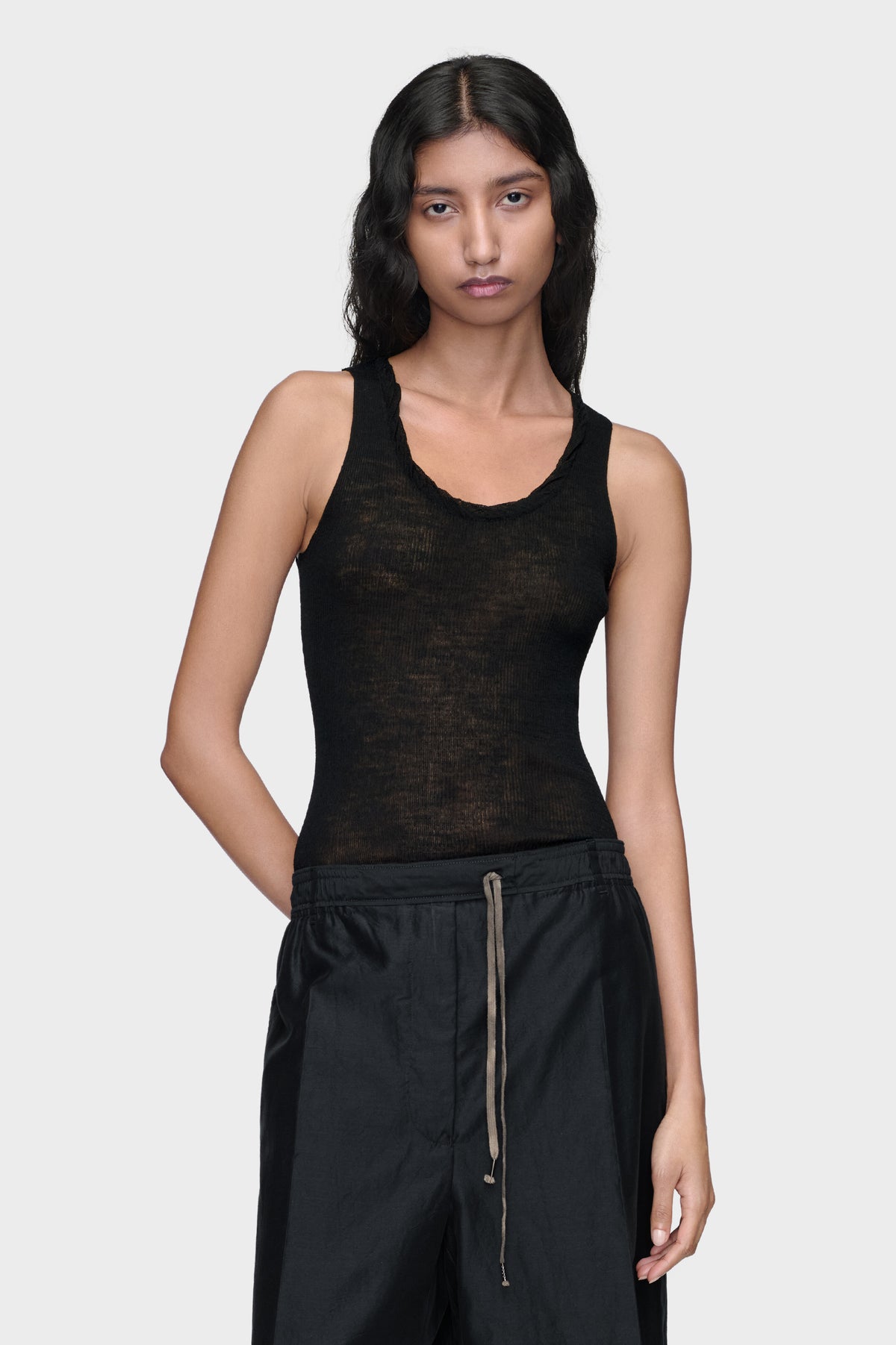 MAISON MARGIELA TWISTED KNIT TANK TOP BLACK — vista 2